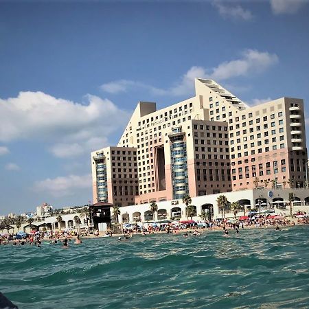 Luxurious Beach Apartment Хайфа Екстер'єр фото
