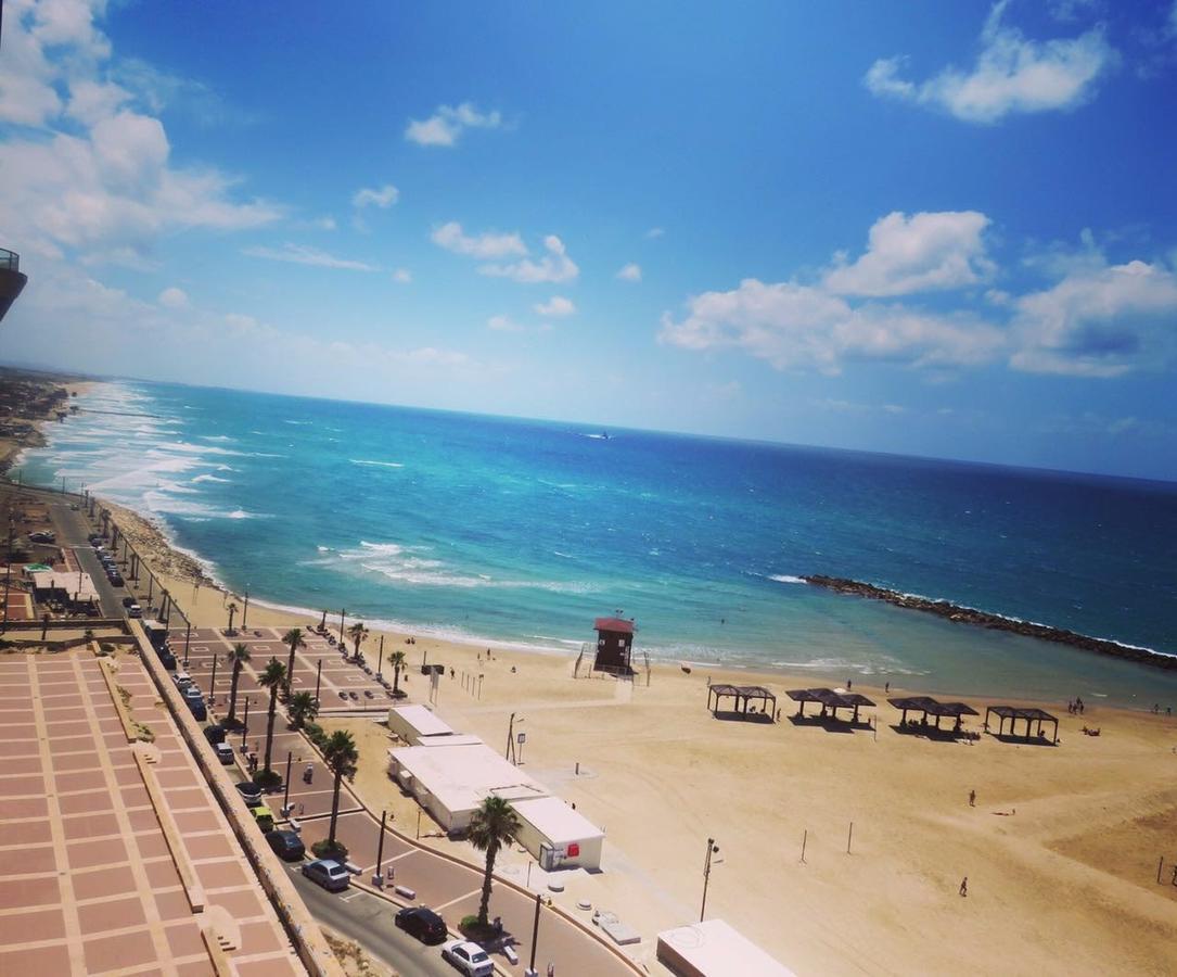 Luxurious Beach Apartment Хайфа Екстер'єр фото