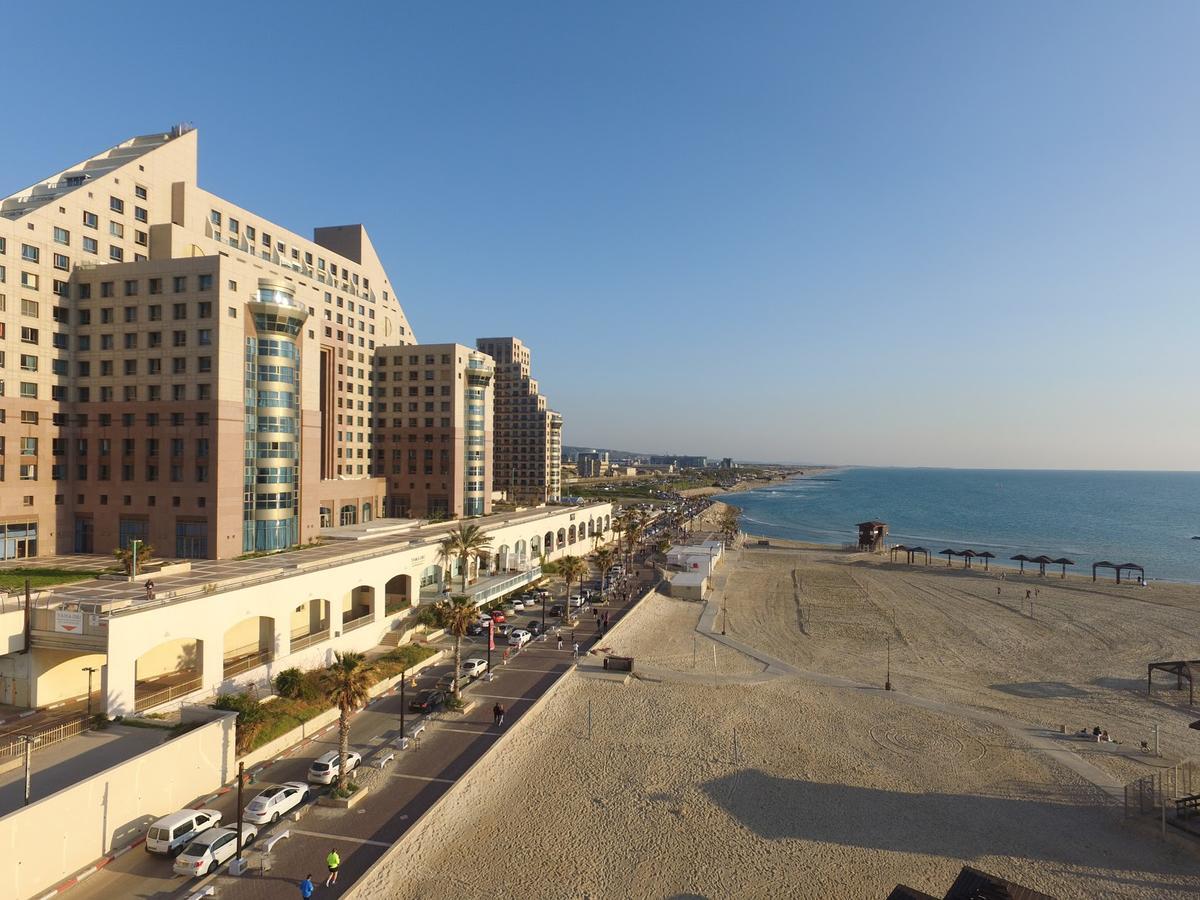 Luxurious Beach Apartment Хайфа Екстер'єр фото