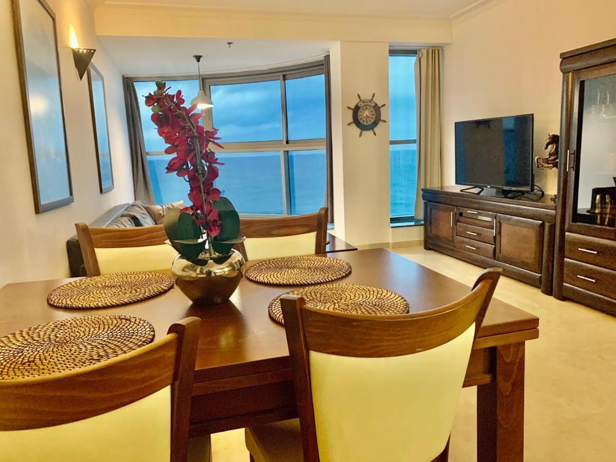 Luxurious Beach Apartment Хайфа Екстер'єр фото